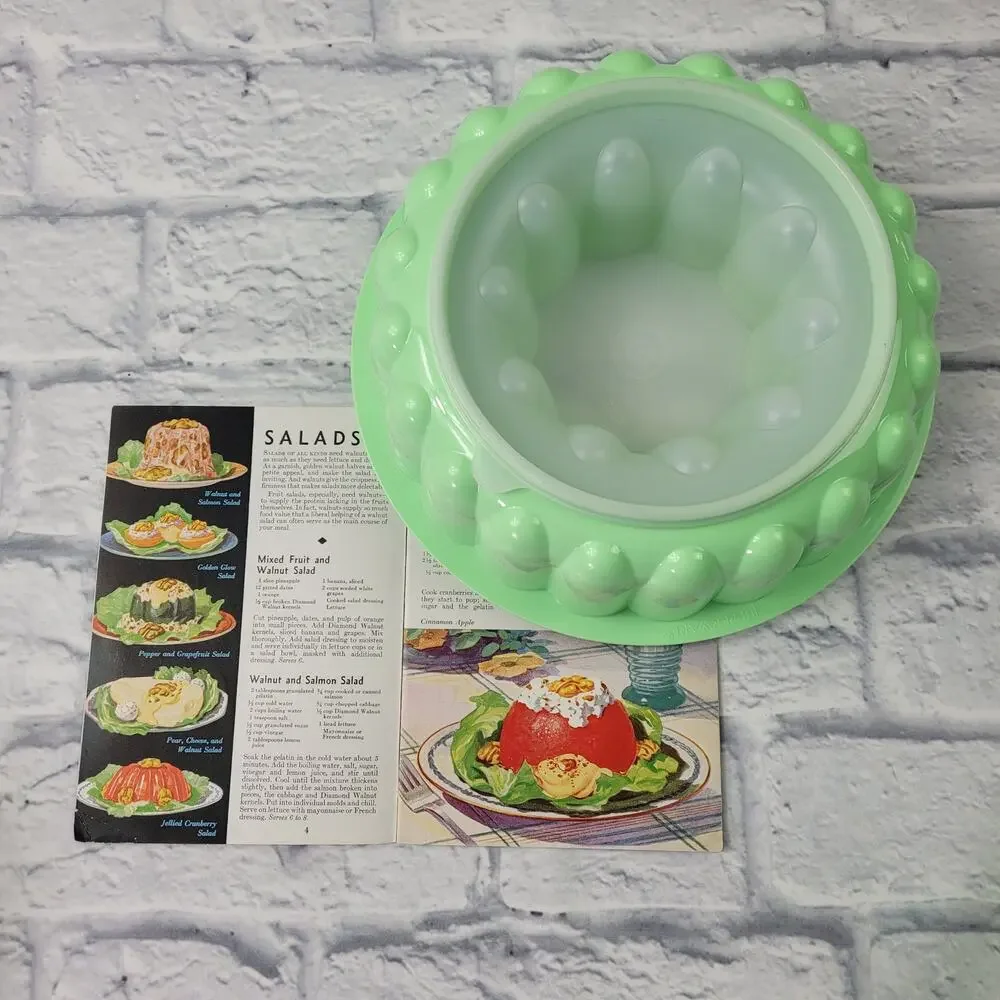 Vintage Tupperware Jel-Ring Salad Ice Mold 1202-1 NO LID OR BOOKLET - Picture 1 of 8